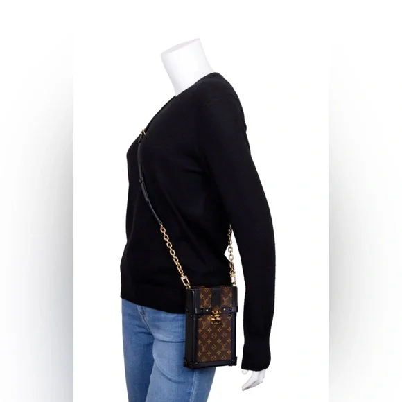 Louis Vuitton Monogram Pochette Trunk Verticale with Strap - Picture 6 of 11